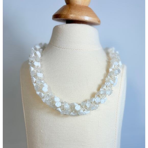 Vintage Miriam Haskell lucite and frosted floral bead necklace with earrings - Picture 2 of 6